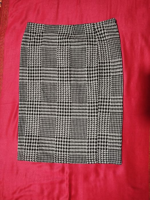 Yubka sotiladi, narxi 100 ming soʻm