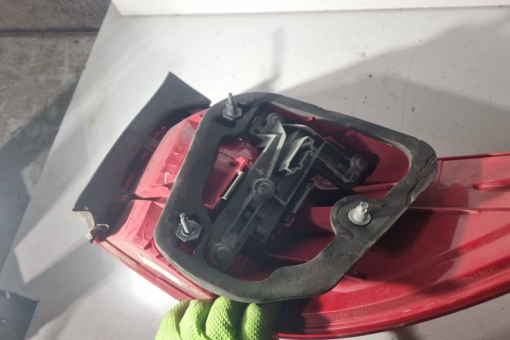 Lampa / Tripla stop dreapta pe aripa Volkswagen VW Golf a 5-a generat
