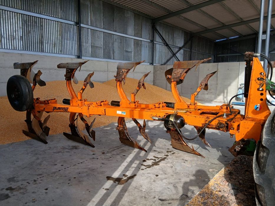 Plug cu 3+1 brazde 4 brazde huard . Ca lemken kuhn