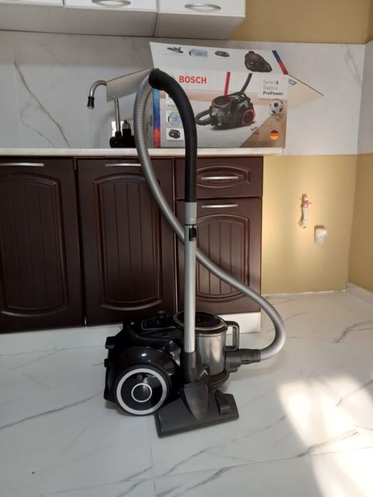 Продам пылесос Bosch Pro Power Черный