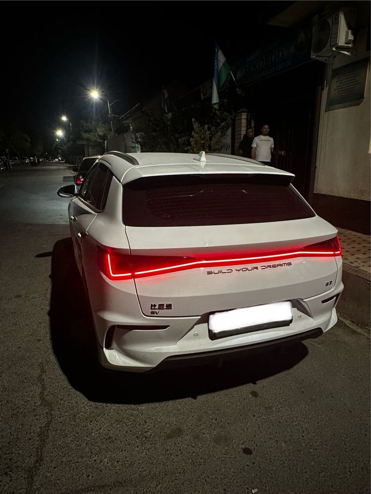BYD E2        2023  yil.     Luxury