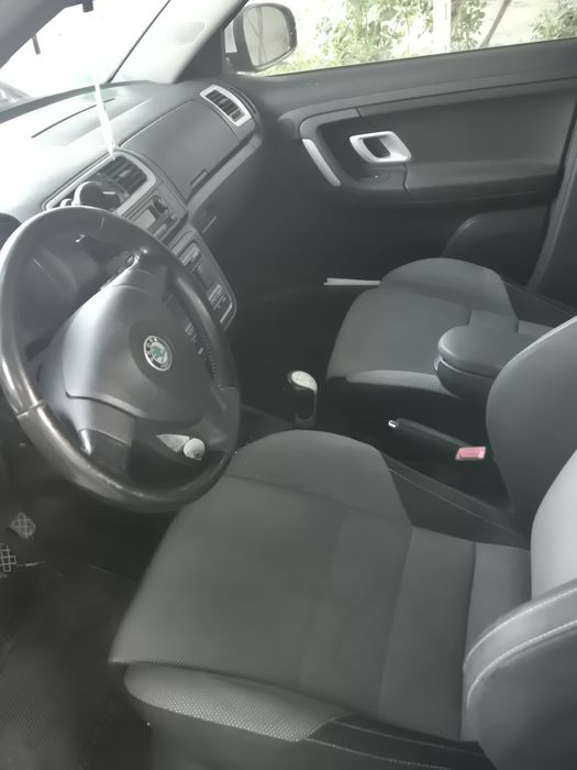 Vând Skoda Fabia