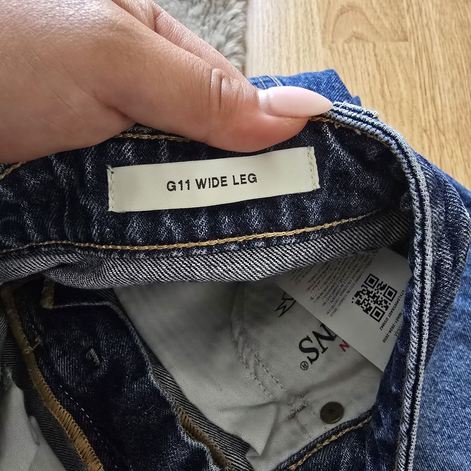 Нови дамски дънки guess