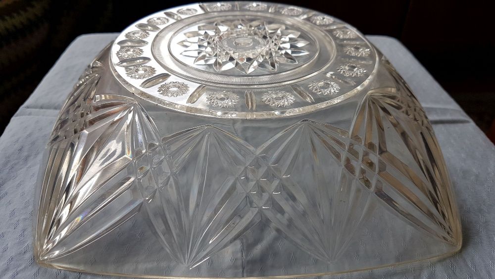 Platou inalt pt fructe,dulciuri,etc