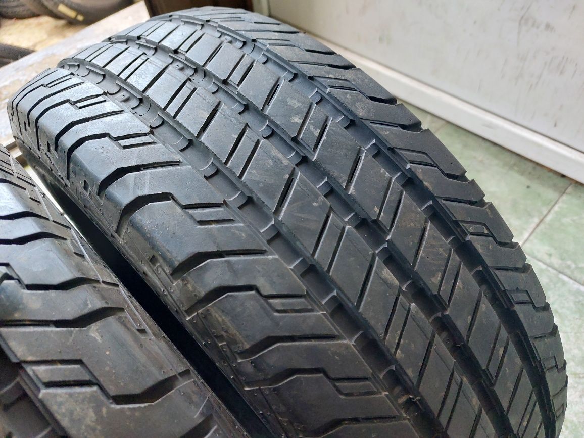 2 anvelope 215/65 R15 C Continental