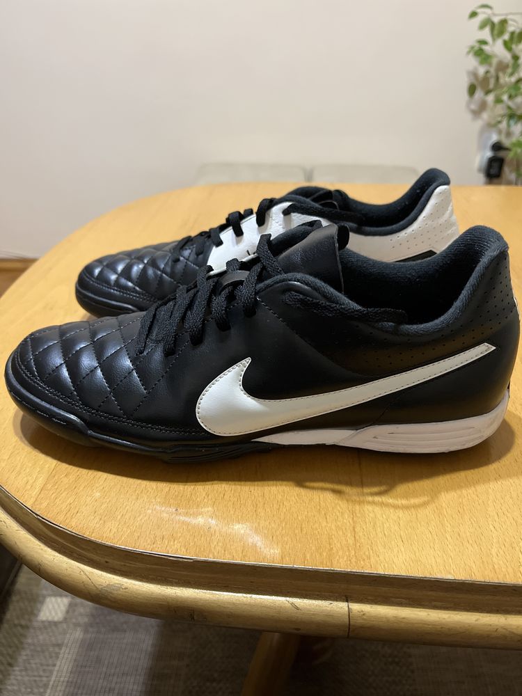 Nike tempo футболни обувки