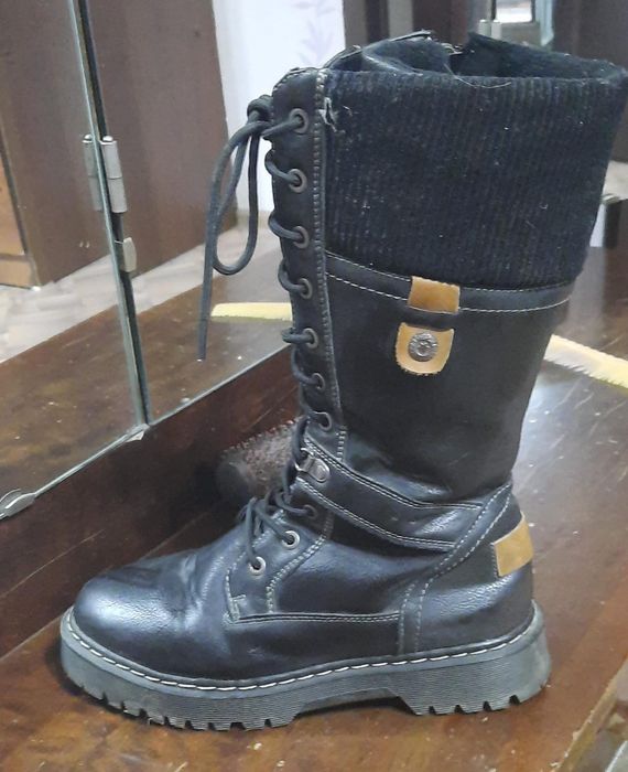 Продам женские сапоги зима