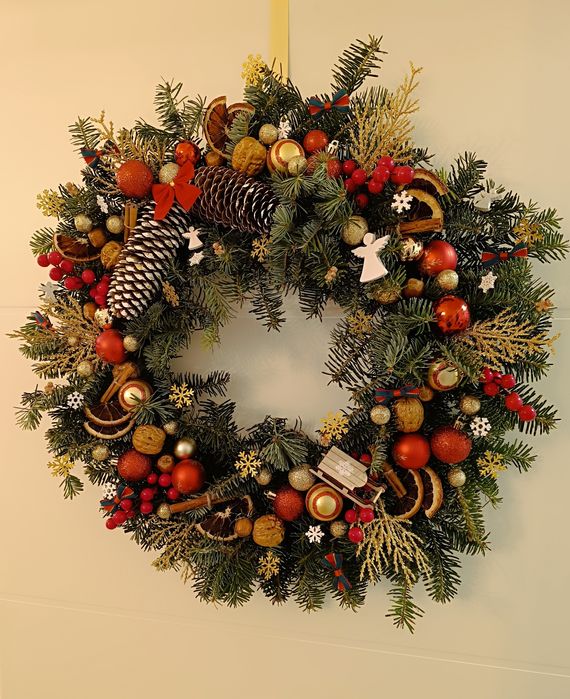 Coronite si aranjamente Craciun handmade – brad si arbusti naturali