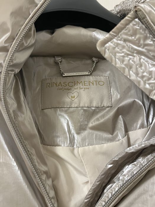 Зимно яке със златист ефект