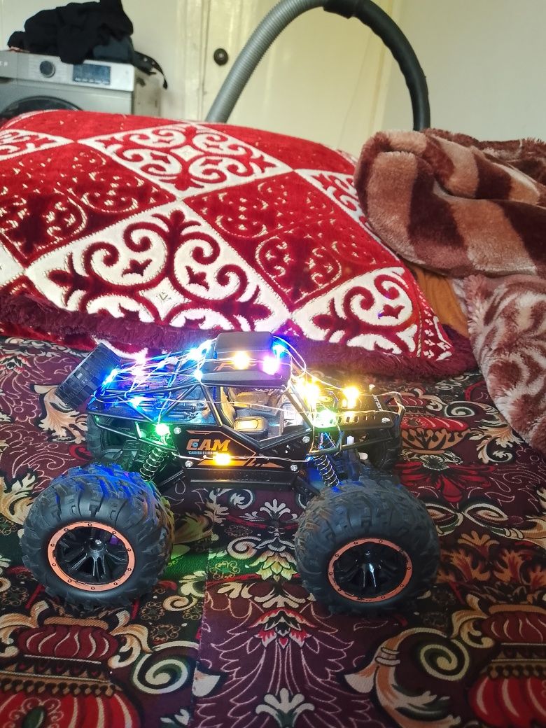 Pultli moshina 4x4