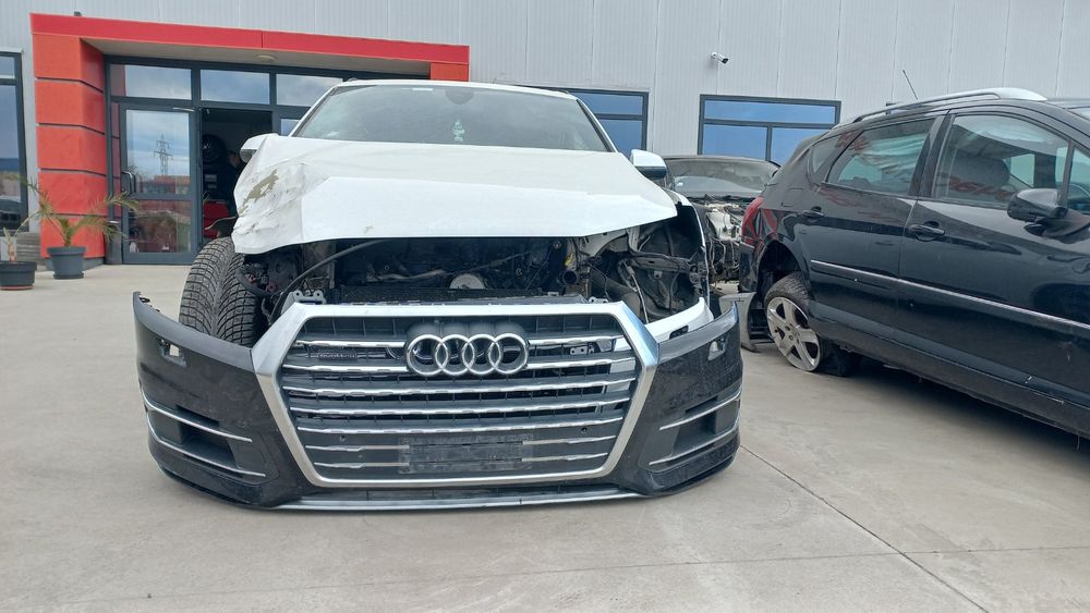 Audi Q7 4M Ауди Кю7 4М 3.0дизел на части