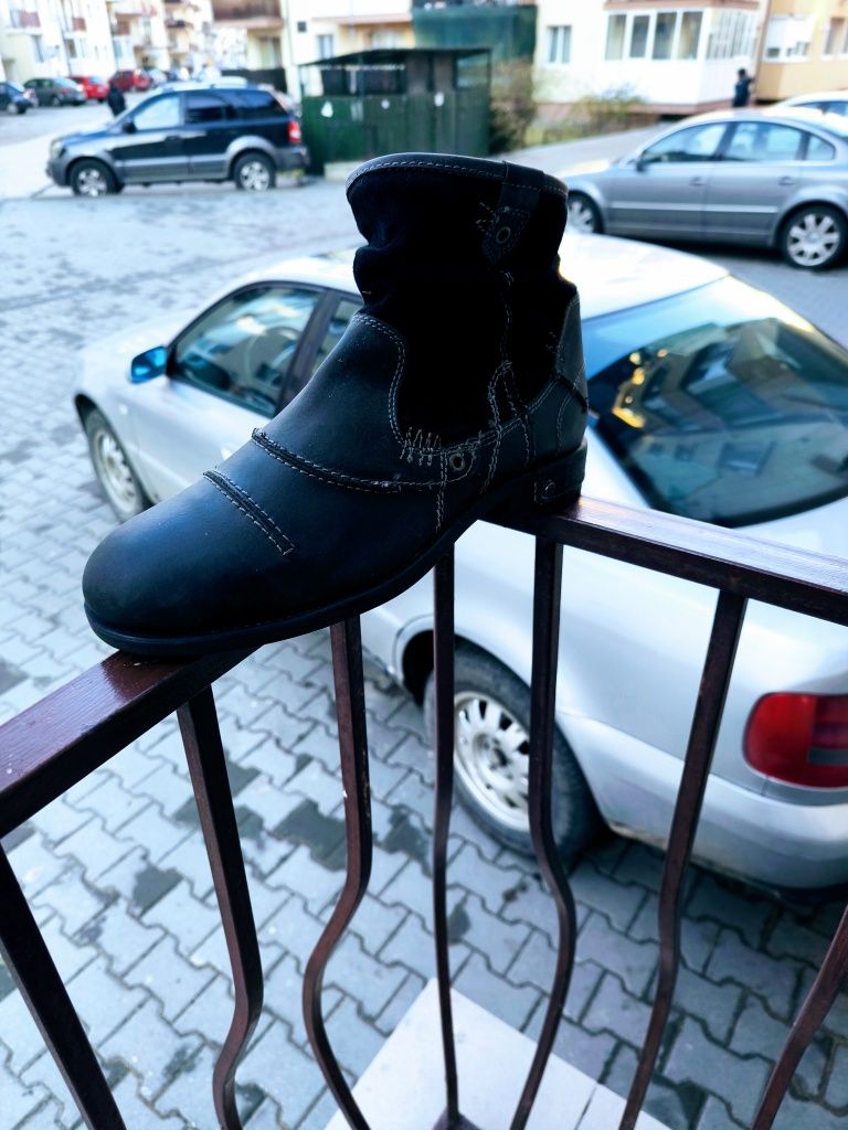 Ghete Bugatti din piele îmblănite Nr44 Int28cm nu Nike Adidas