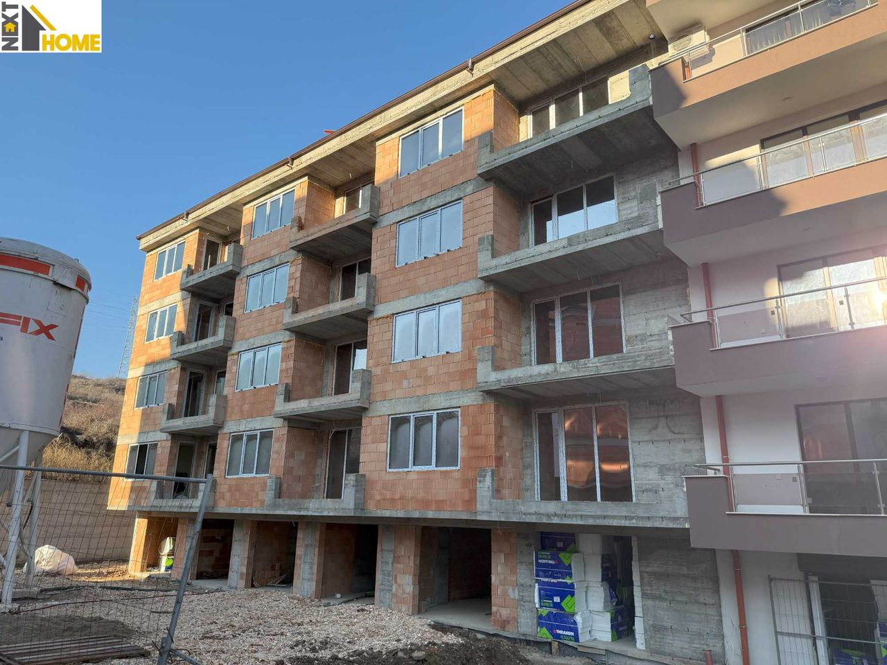 Продава се Тристаен апартамент в Асеновград - 105 кв.м за 848 €/кв.м - Снимка #1