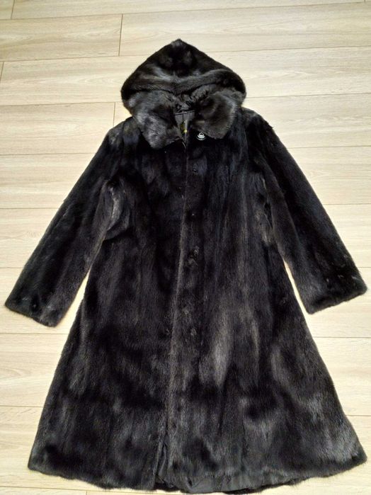 Продам шубу норковую