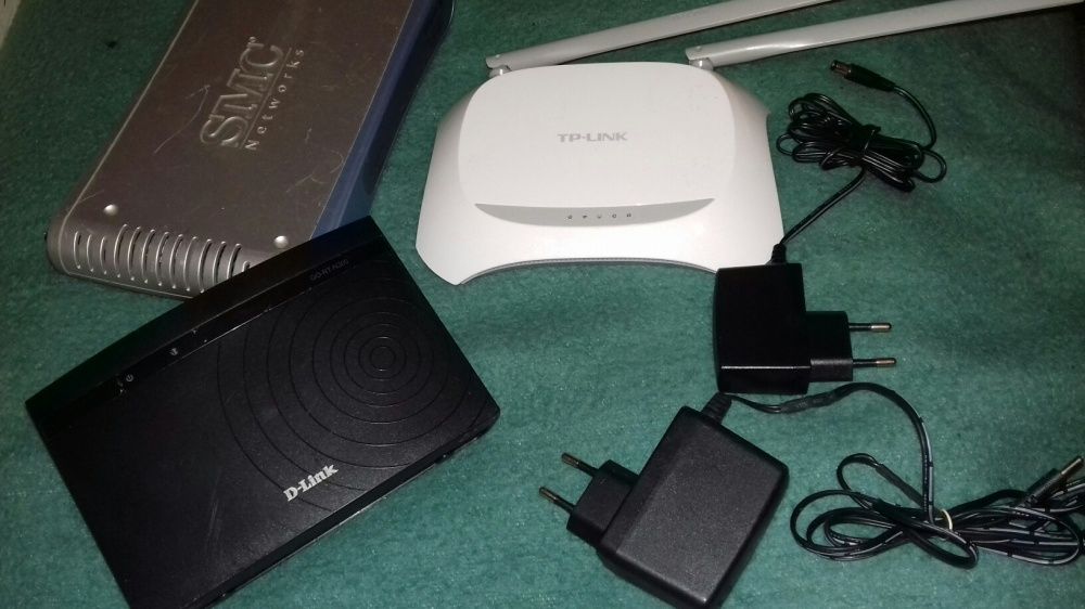 Routere-Antena Wirelles;SMSC 2804WBRP-G,D-Link GO-RT-N300,TP LINKTL-WR