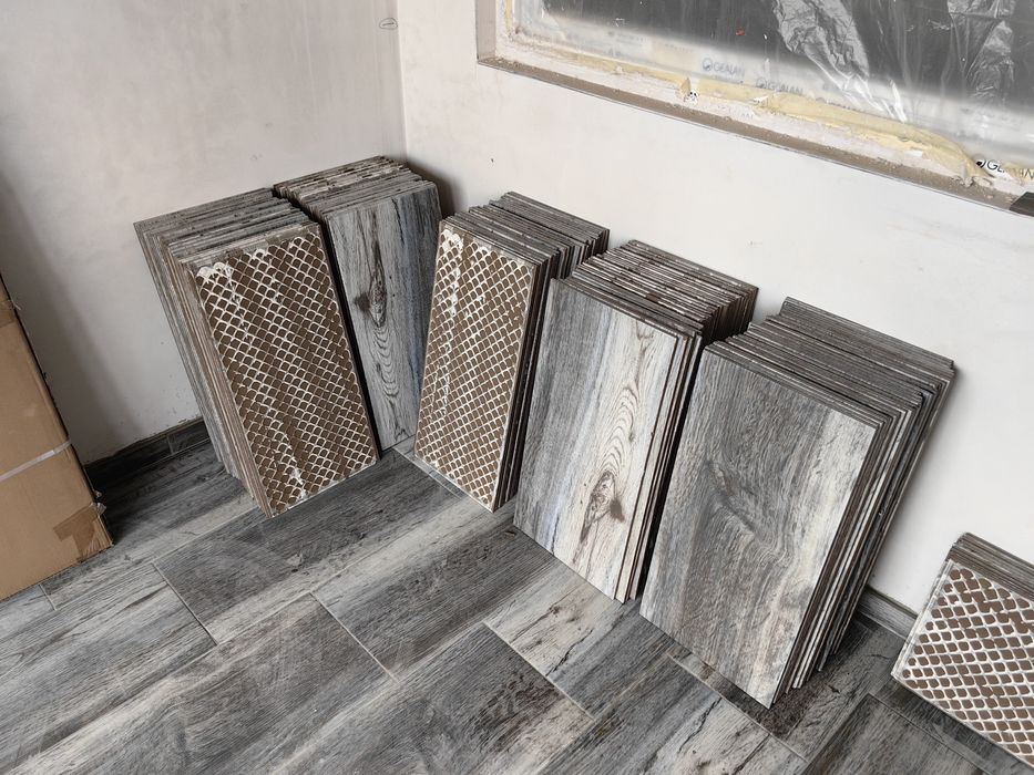 Продавам Гранитогрес 30х60см