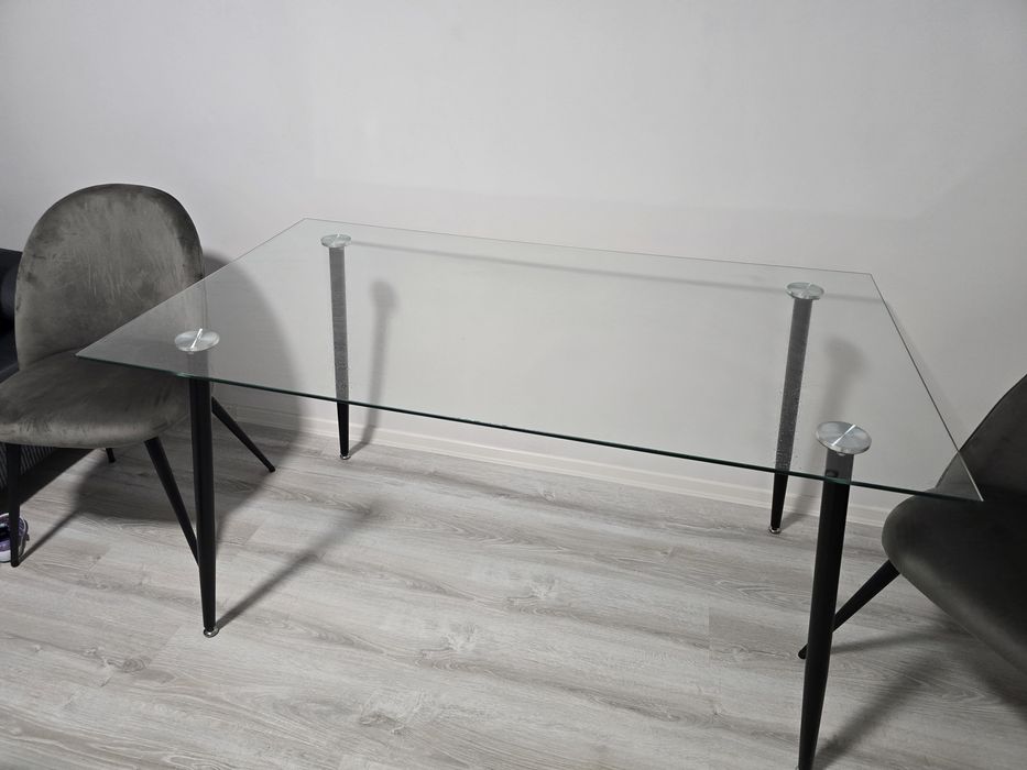 Стъклена маса Д140/Ш80/В76 - Нова