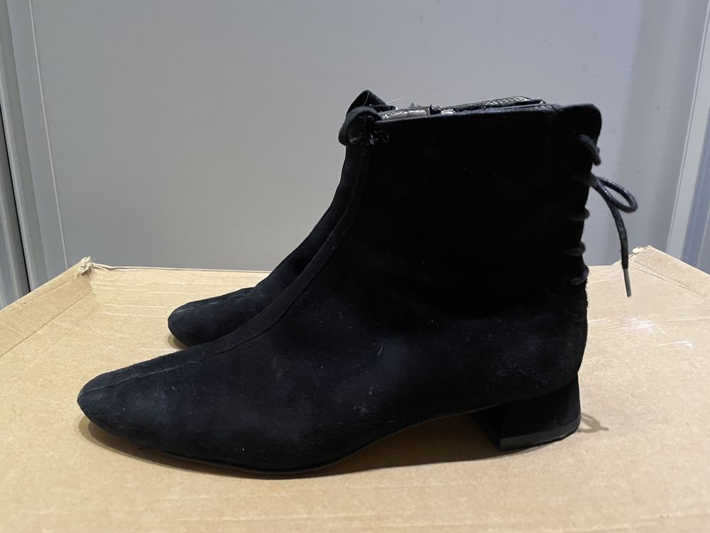 Botine Zara nr 35 din piele intoarsa