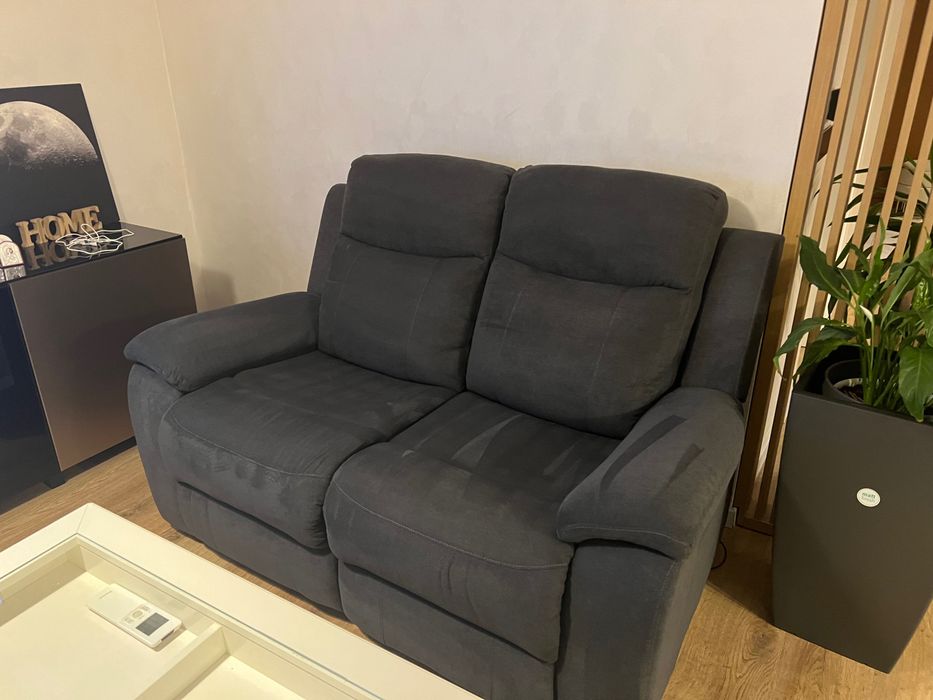 Vand canapele recliners de la Mobexpert