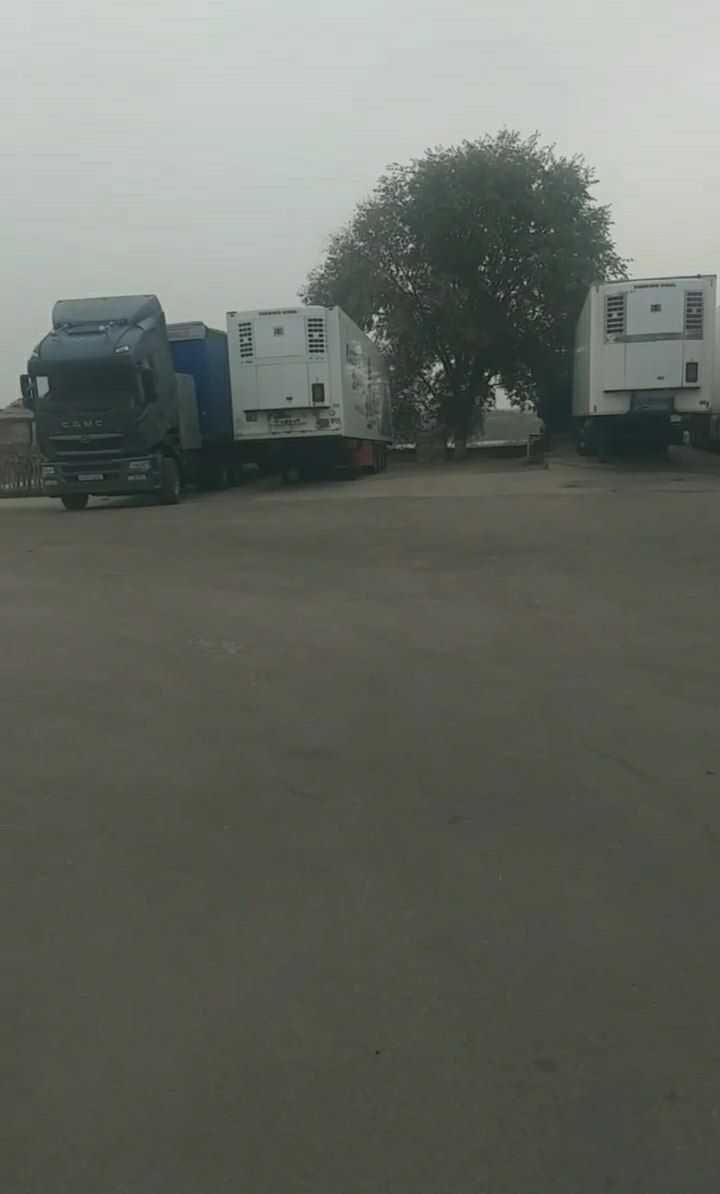 Продаётся 1 га. автобаза.