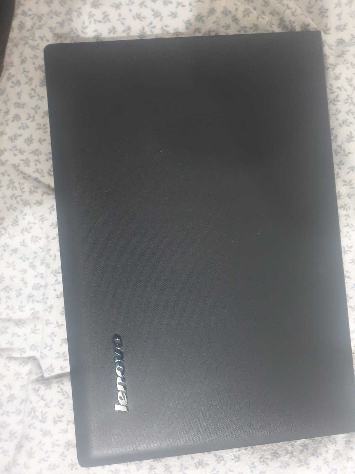 Laptop Lenovo G50-45 cu procesor AMD A8 Quad Core 8GB RAM HD 500GB