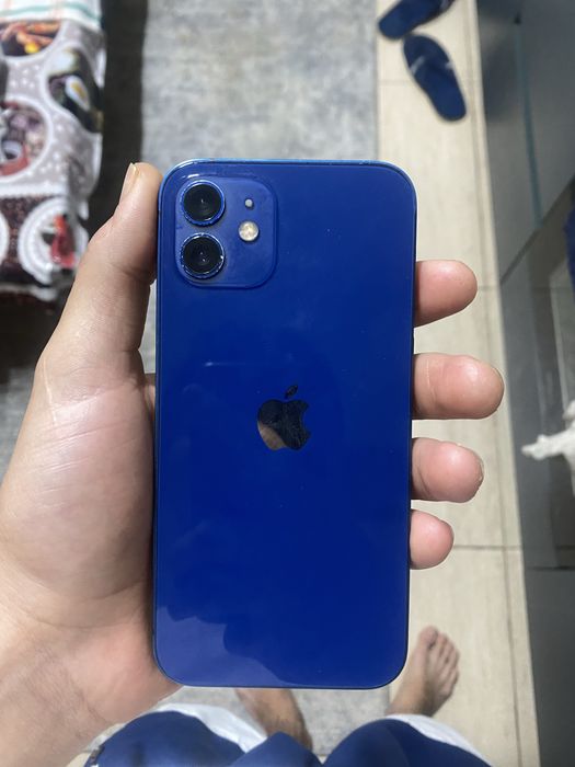 Iphone 12 ozi garantiyasi 30 kun yangilangan versiyada ios 26 berilgan