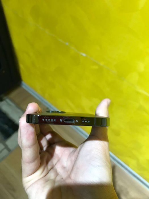 Iphone 12 pro sotiladi xolati ideal