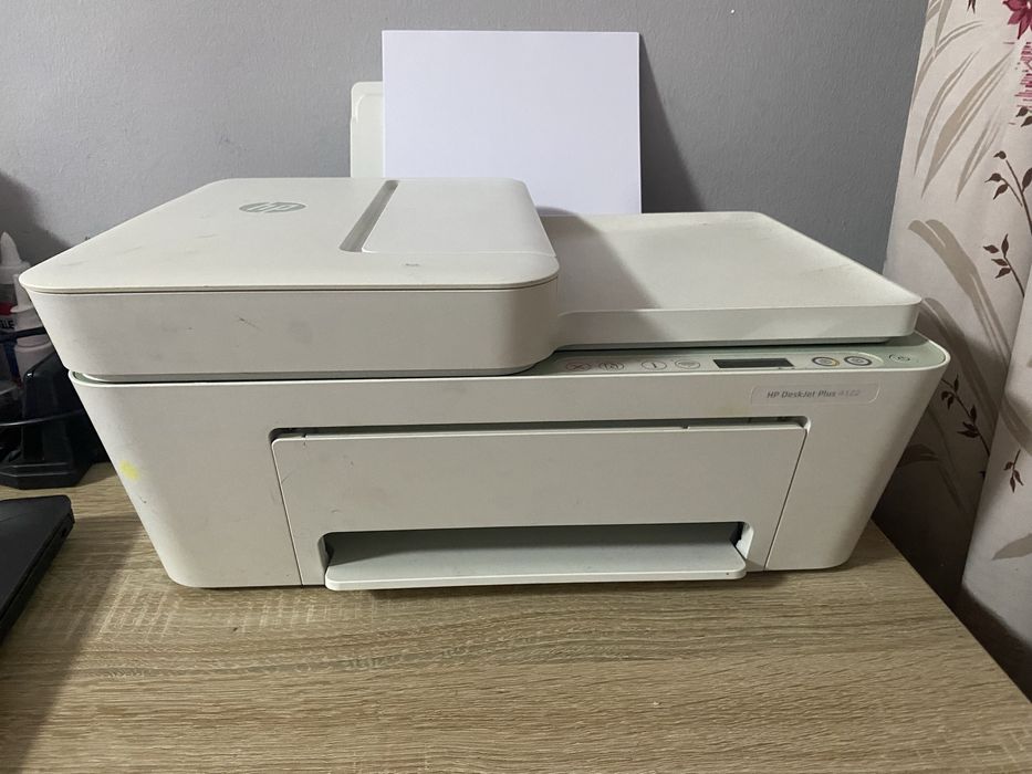 Vand imprimanta hp deskjet plus 4100