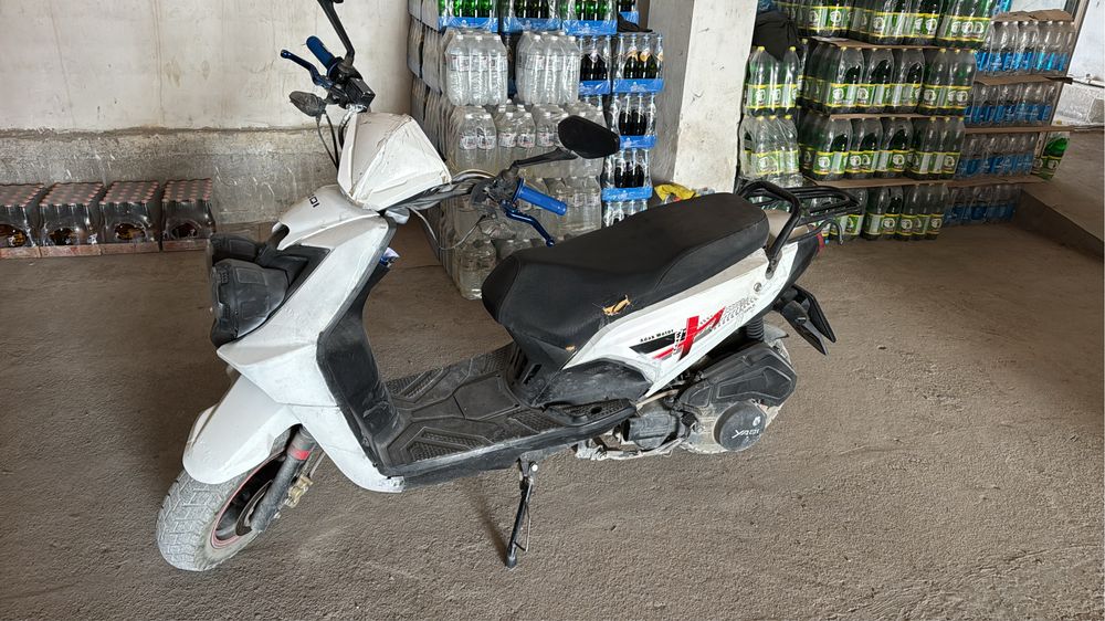 Мопед скутер 150 куб