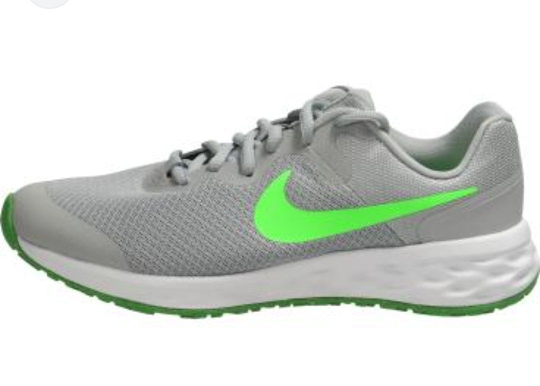 Спортни обувки Nike