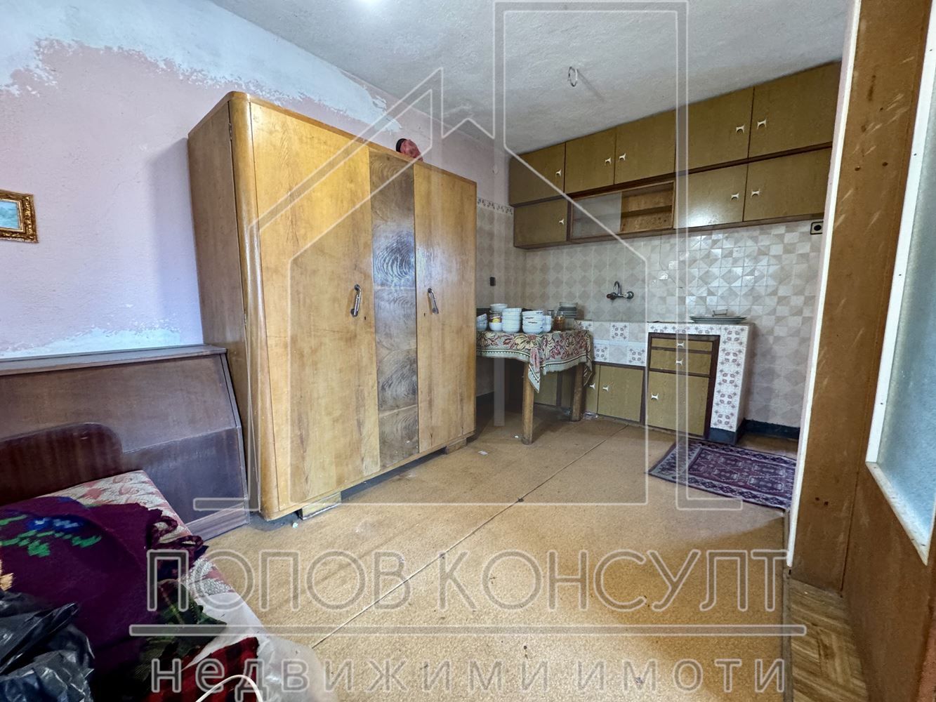 Къща в Пловдив, област-с.Царимир площ 374 цена 157000