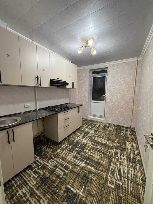 3х комнатная квартира на 4 этаже 70кв/м, в Самарканда