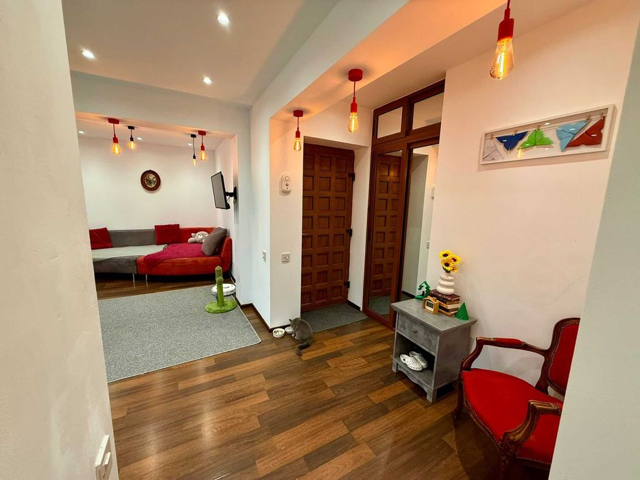 Apartament 3 camere, 68mp, 4/4 + beci curat 13mp