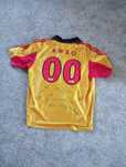 Vând tricou cu Stuttgart cu 14 semnaturi din sezonul 2000-01