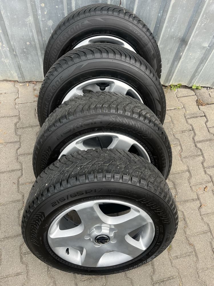Jante aliaj 5x120mm, anvelope iarna 215/65 R17, VW T5, T6, Caravelle
