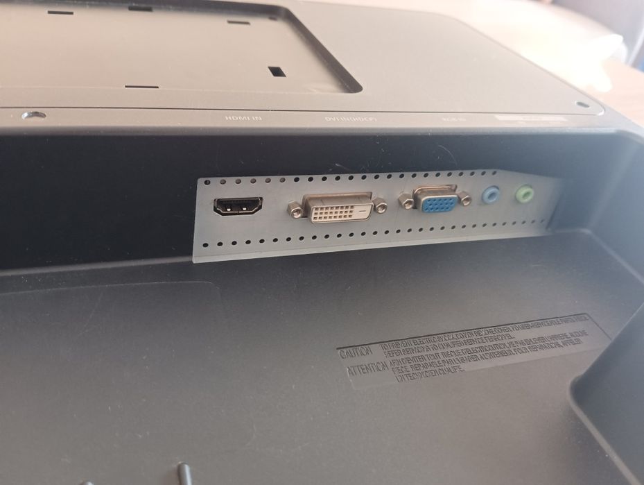 3D Принтер и Компютър с Монитор 27"