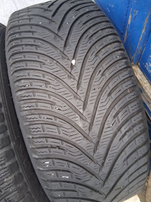 215 45 17 KLEBER 4броя зимни