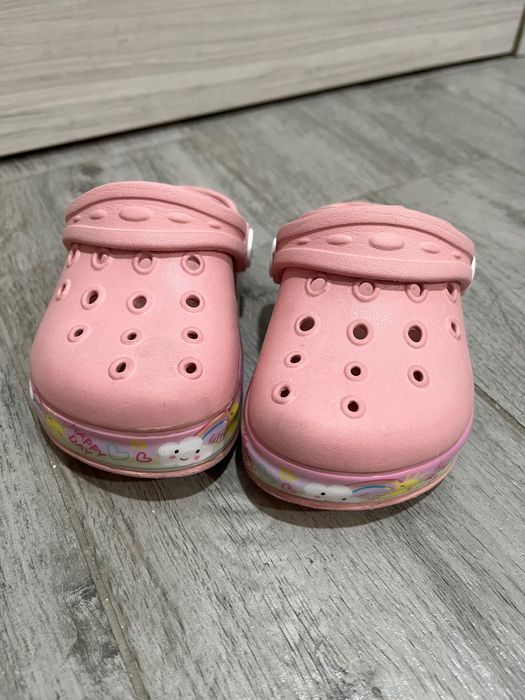 Светещи чехли crocs