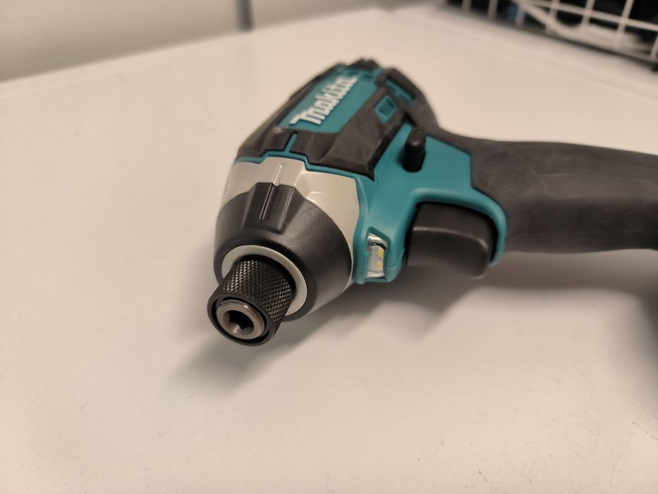 Makita DTD152 винтоверт импакт