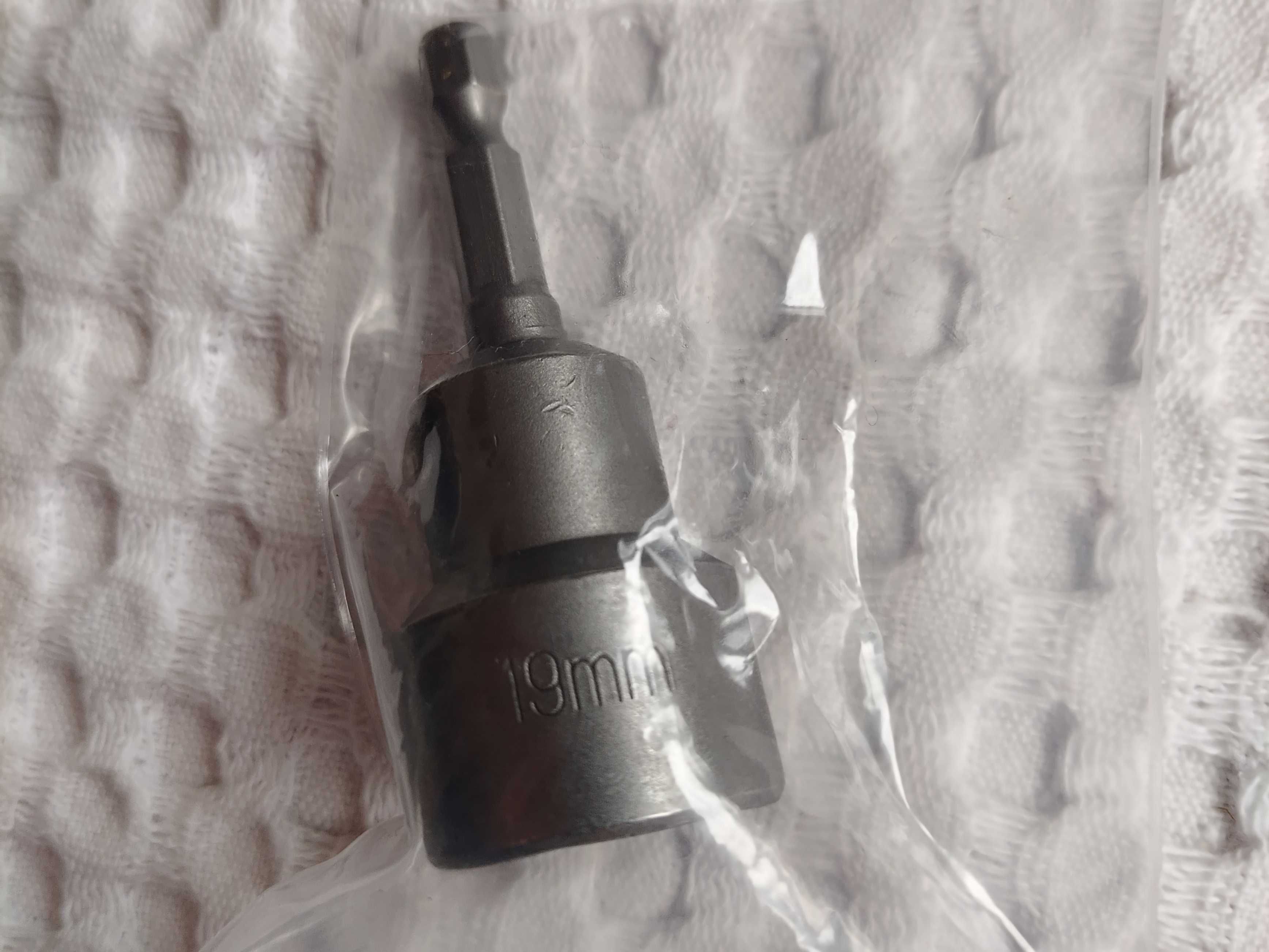 Накрайник за самопробивен винт 1/4" 19 мм