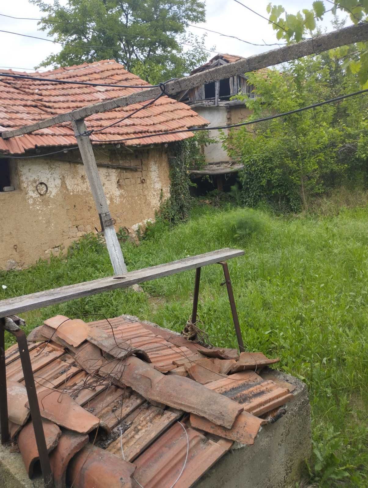 Продавам къща на село