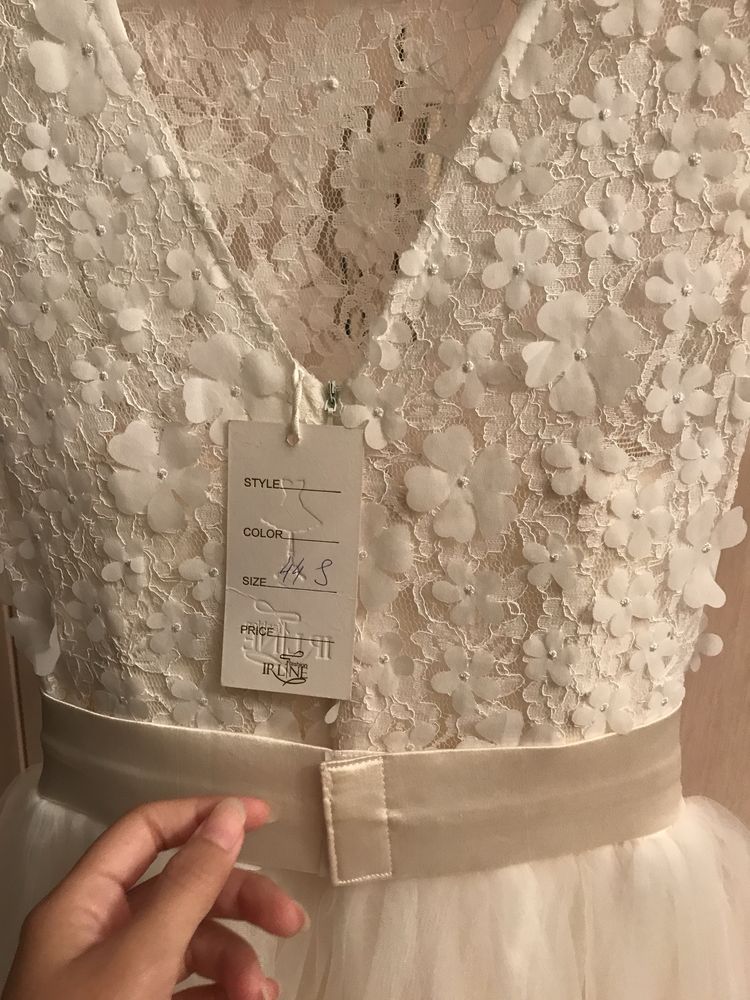 Продам нежное платье