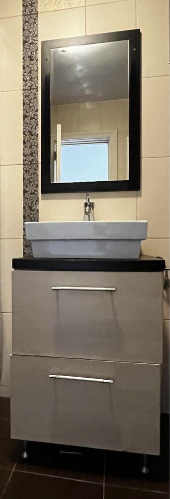 Vand set chiuveta baie, corp mobilier si oglinda