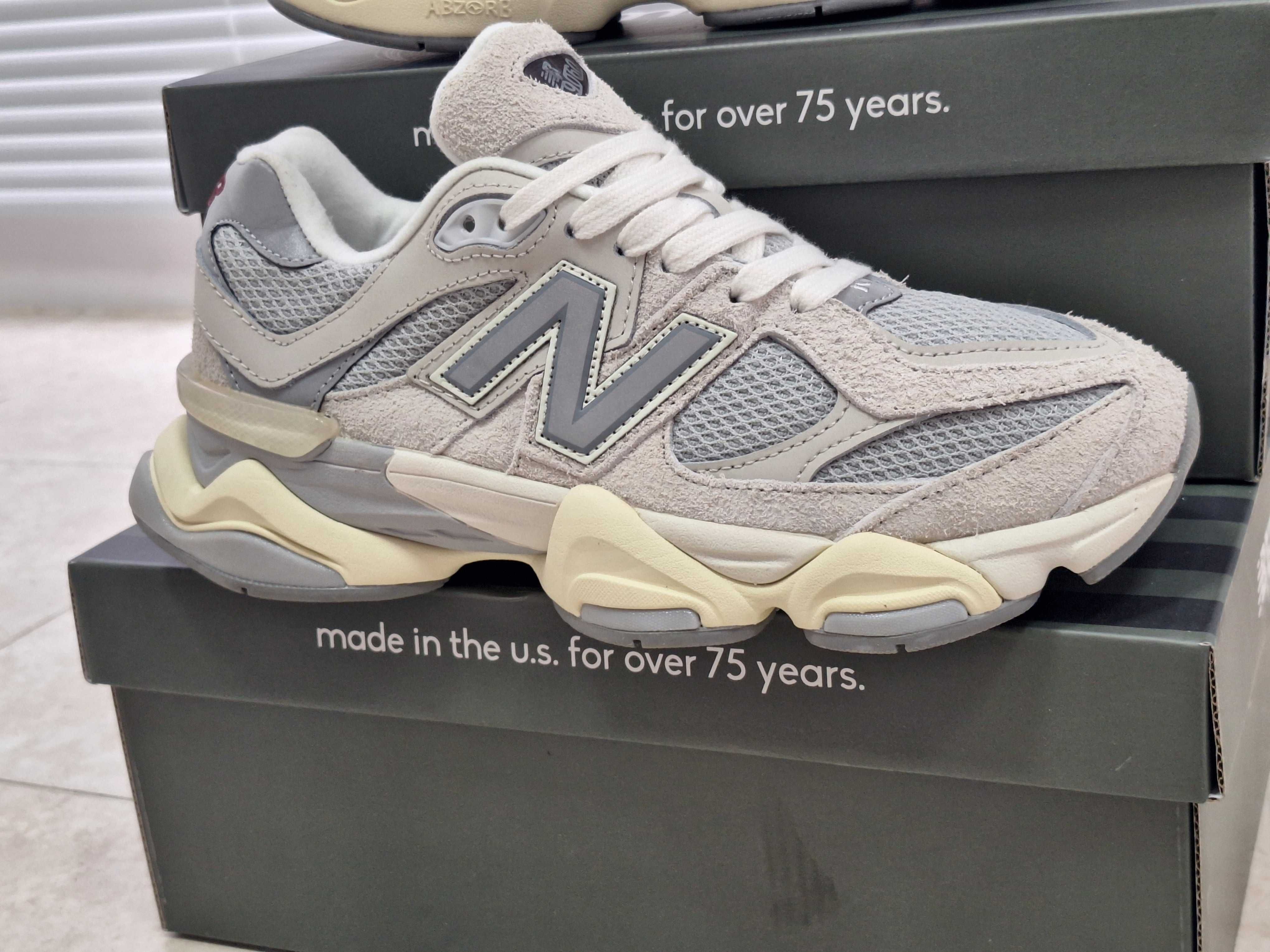 New Balance 9060