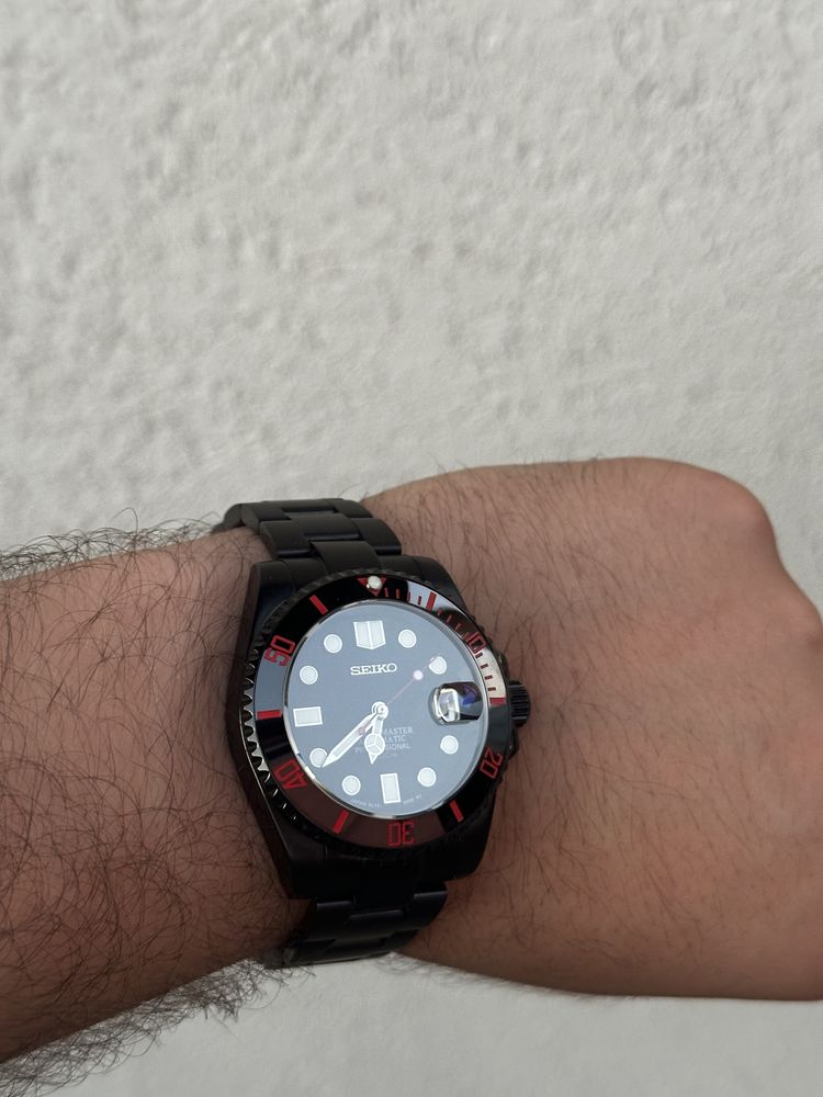 Seiko Mod Submariner Black-Red | NH35 | Automatic | Safir | 40mm
