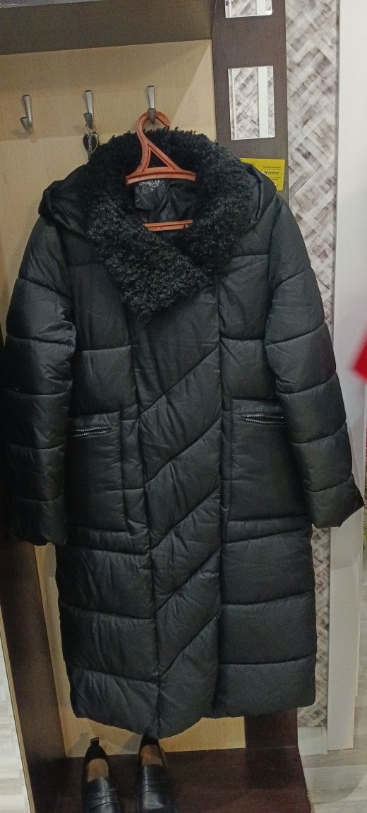 Продам зимнюю куртку, размер 48