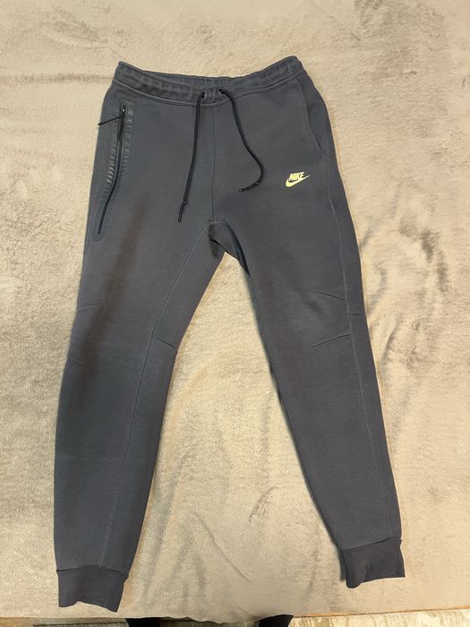Оригинален анцуг nike tech