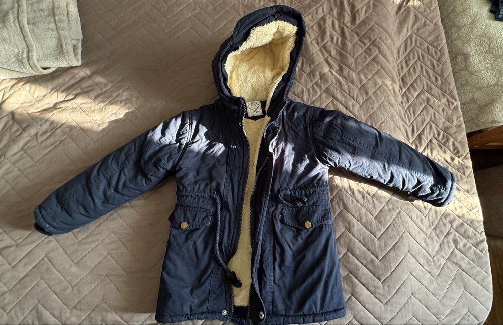 Зимняя куртка на 5-6 лет