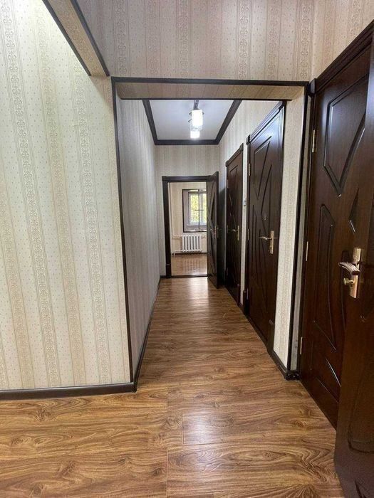 Срочно! 4/4/5 в Сергели 8! Квартира 92 м², дом панельный. Метро - 600м