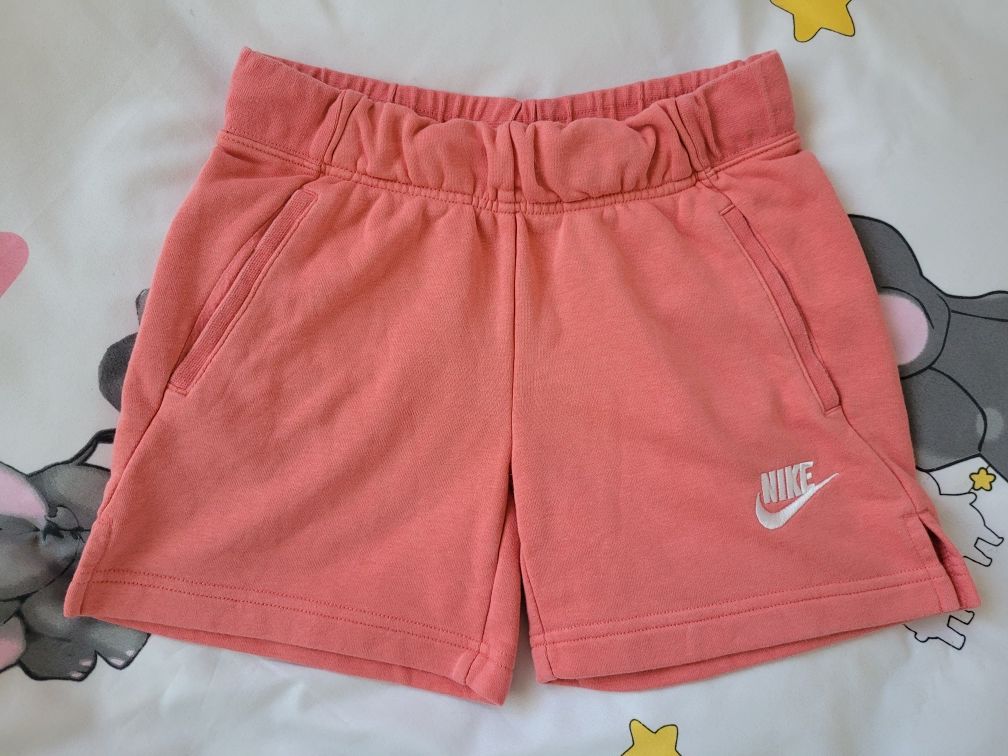 Pantaloni scurți Nike 10-12 ani